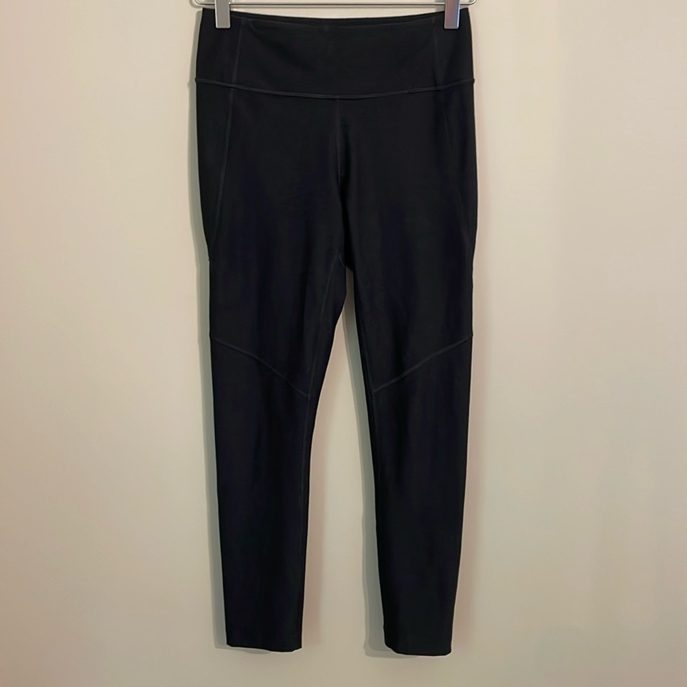 Outdoor Voices 25” Inseam Leggings Size Small